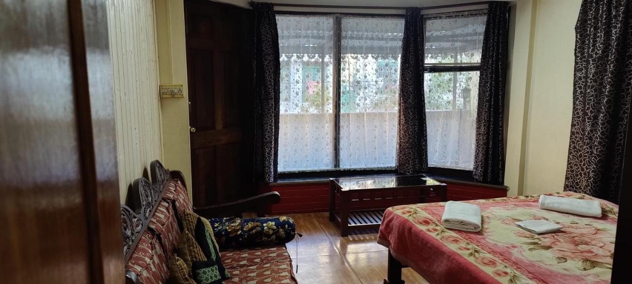 The River View Homestay Kurseong Exterior photo