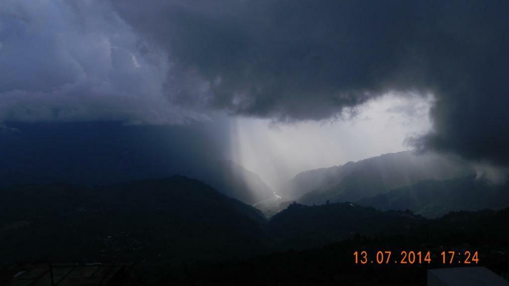 The River View Homestay Kurseong Exterior photo